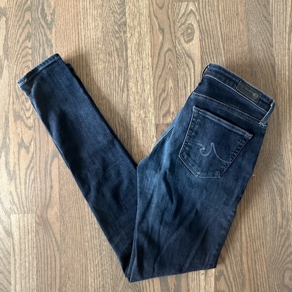 Ag Adriano Goldschmied Jeans Skinny Distressed legging Size 26R
